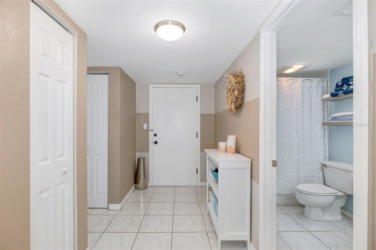 51 Island Way, Unit 108, Clearwater Beach, FL 33767 Photo