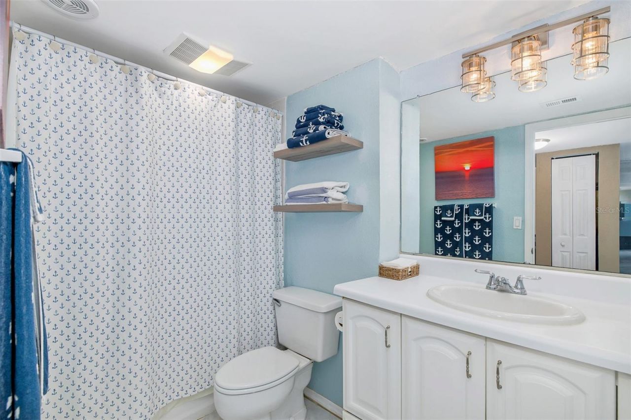 51 Island Way, Unit 108, Clearwater Beach, FL 33767 Photo