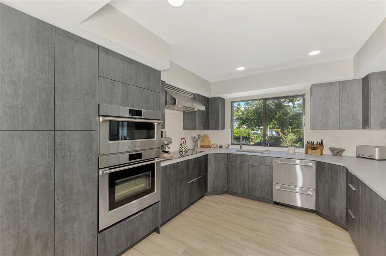 5303 Hidden Harbor Road, Sarasota, FL 34242 Photo