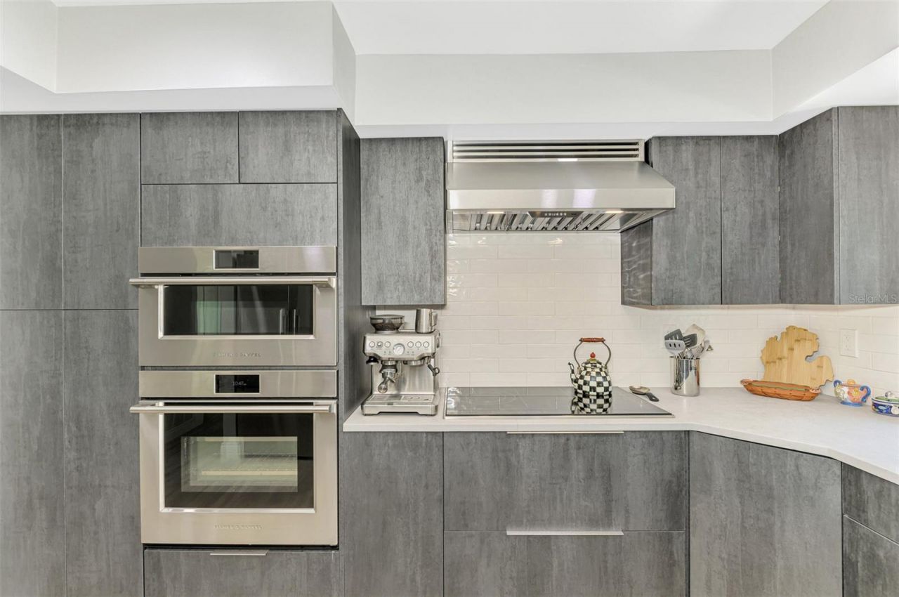 5303 Hidden Harbor Road, Sarasota, FL 34242 Photo