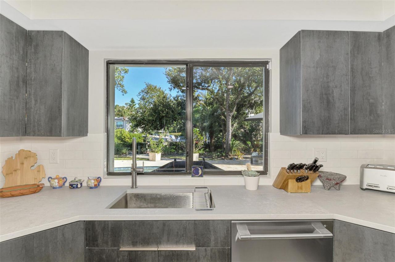 5303 Hidden Harbor Road, Sarasota, FL 34242 Photo