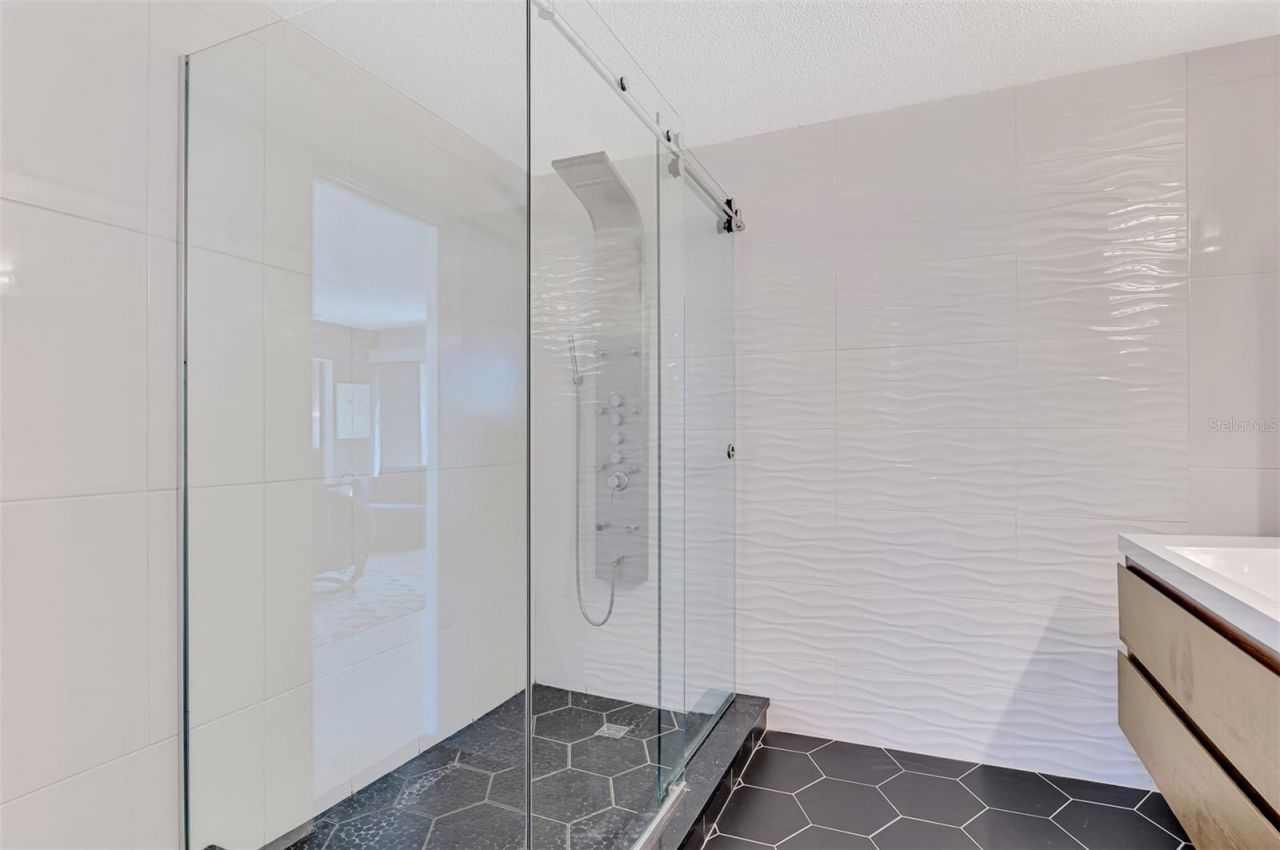 5303 Hidden Harbor Road, Sarasota, FL 34242 Photo