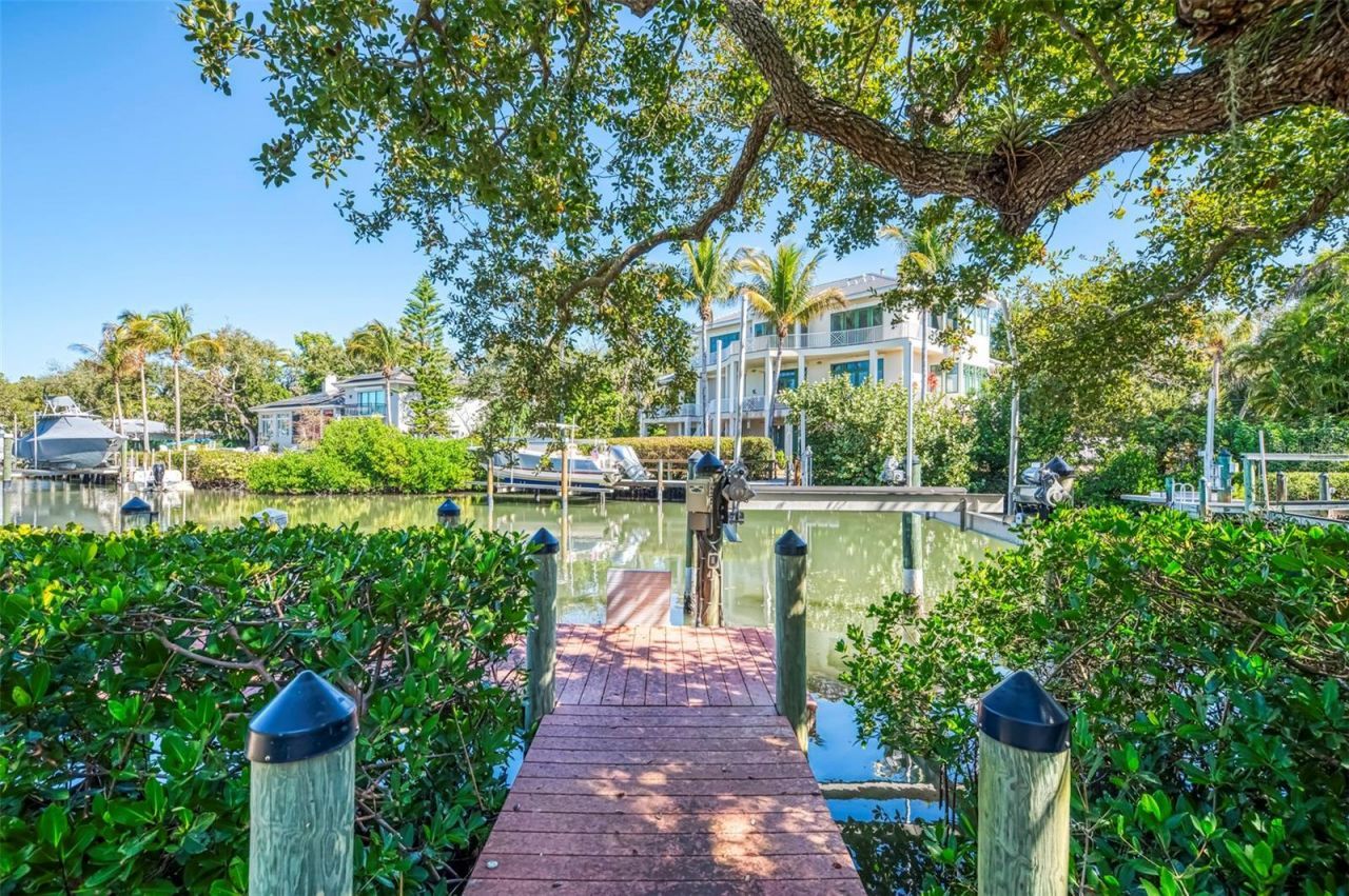 5303 Hidden Harbor Road, Sarasota, FL 34242 Photo
