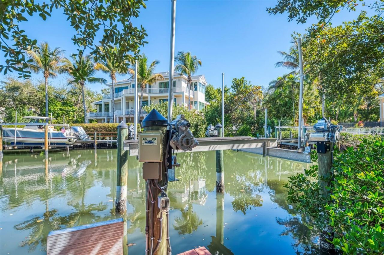 5303 Hidden Harbor Road, Sarasota, FL 34242 Photo