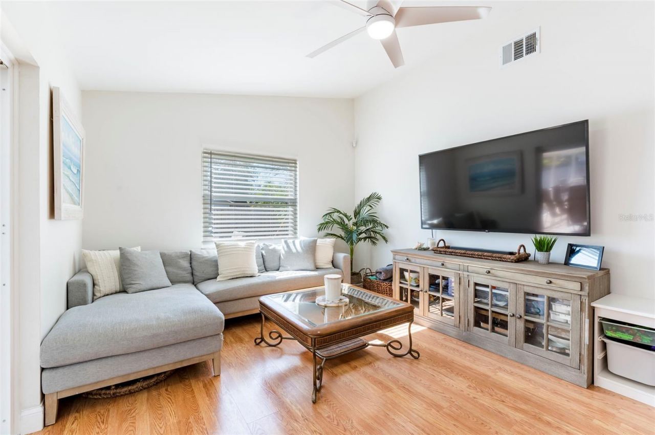 8194 124th Terrace, Largo, FL 33773 Photo