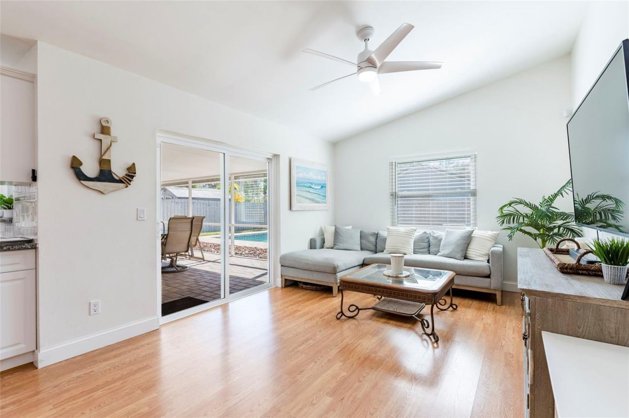 8194 124th Terrace, Largo, FL 33773 Photo