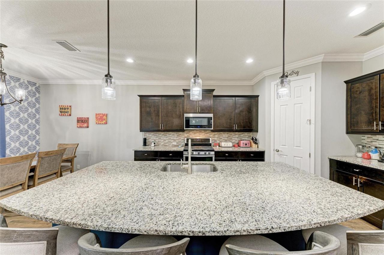 12502 Goldenrod Avenue, Bradenton, FL 34212 Photo