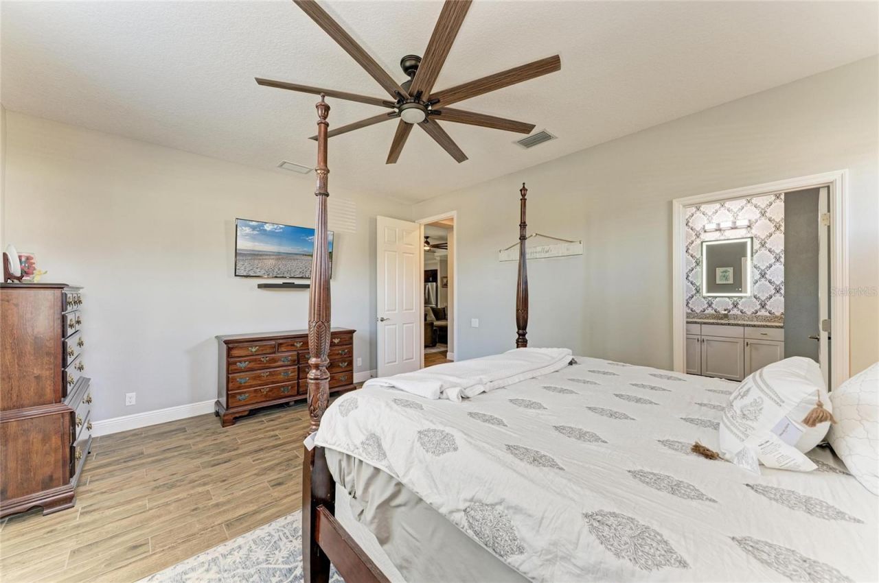 12502 Goldenrod Avenue, Bradenton, FL 34212 Photo