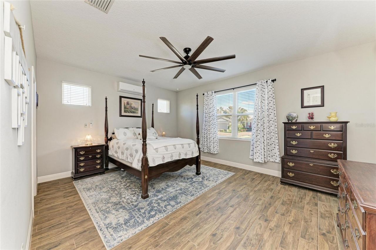 12502 Goldenrod Avenue, Bradenton, FL 34212 Photo