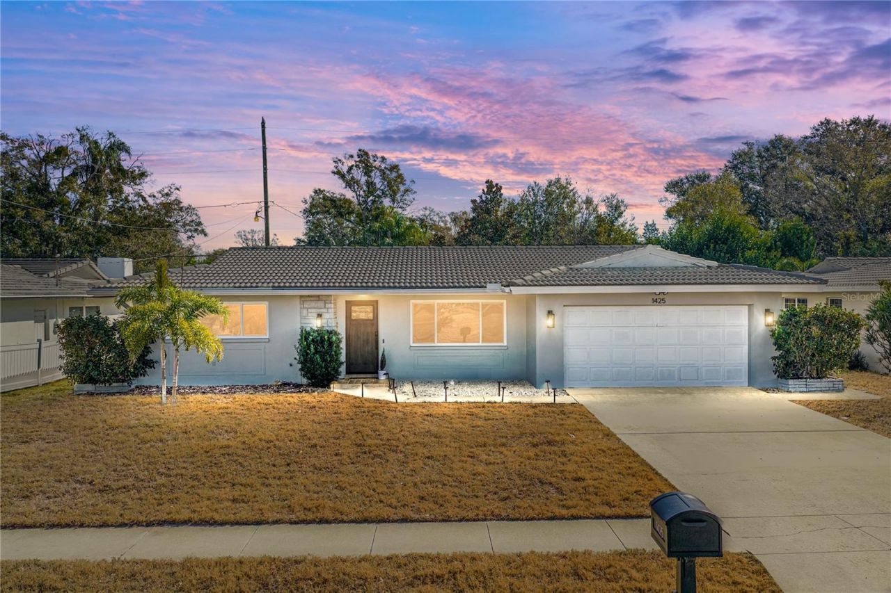 1425 Embassy Drive, Clearwater, FL 33764 Main Photo