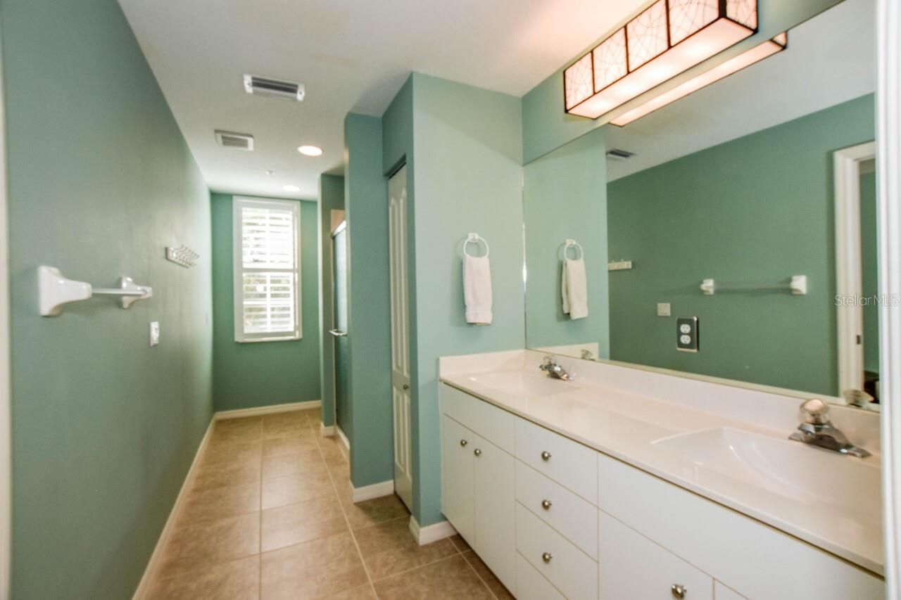 877 Tartan Drive, Unit 102, Venice, FL 34293 Photo