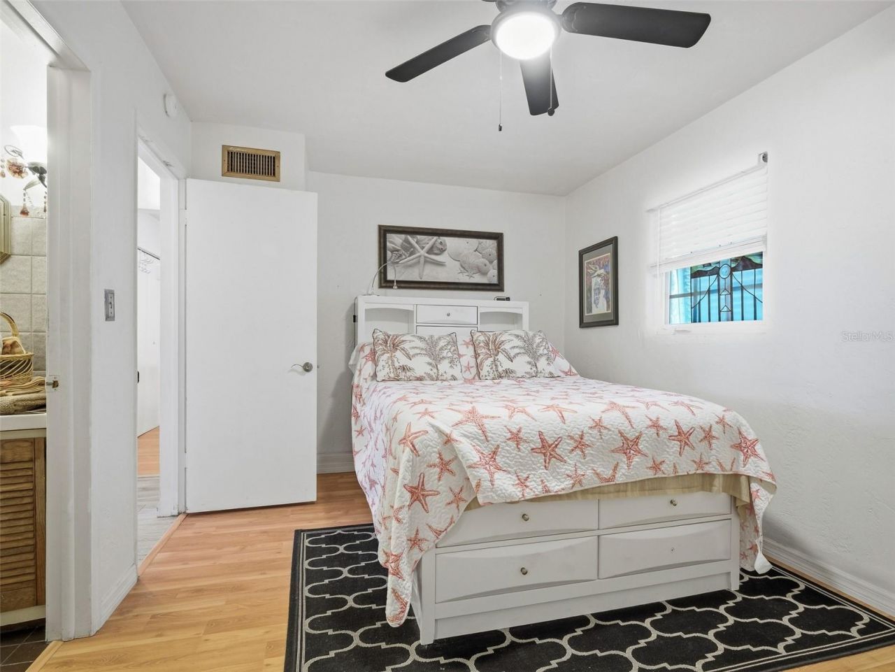 813 E 11th Avenue, New Smyrna Beach, FL 32169 Photo