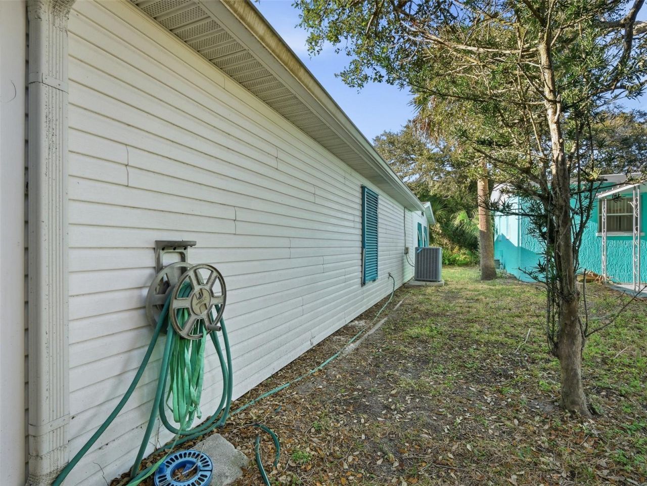 813 E 11th Avenue, New Smyrna Beach, FL 32169 Photo