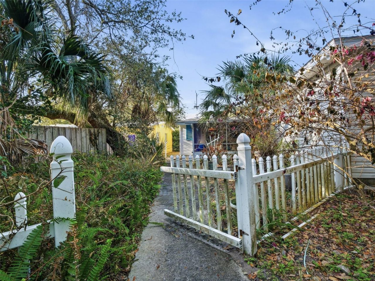 813 E 11th Avenue, New Smyrna Beach, FL 32169 Photo