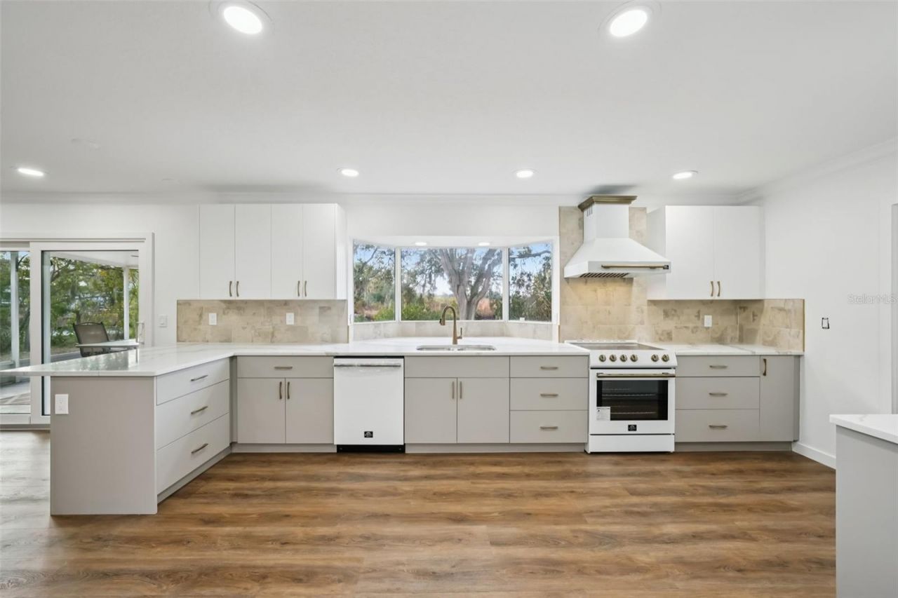 10826 Twin Palms Ranch Road, Gibsonton, FL 33534 Photo