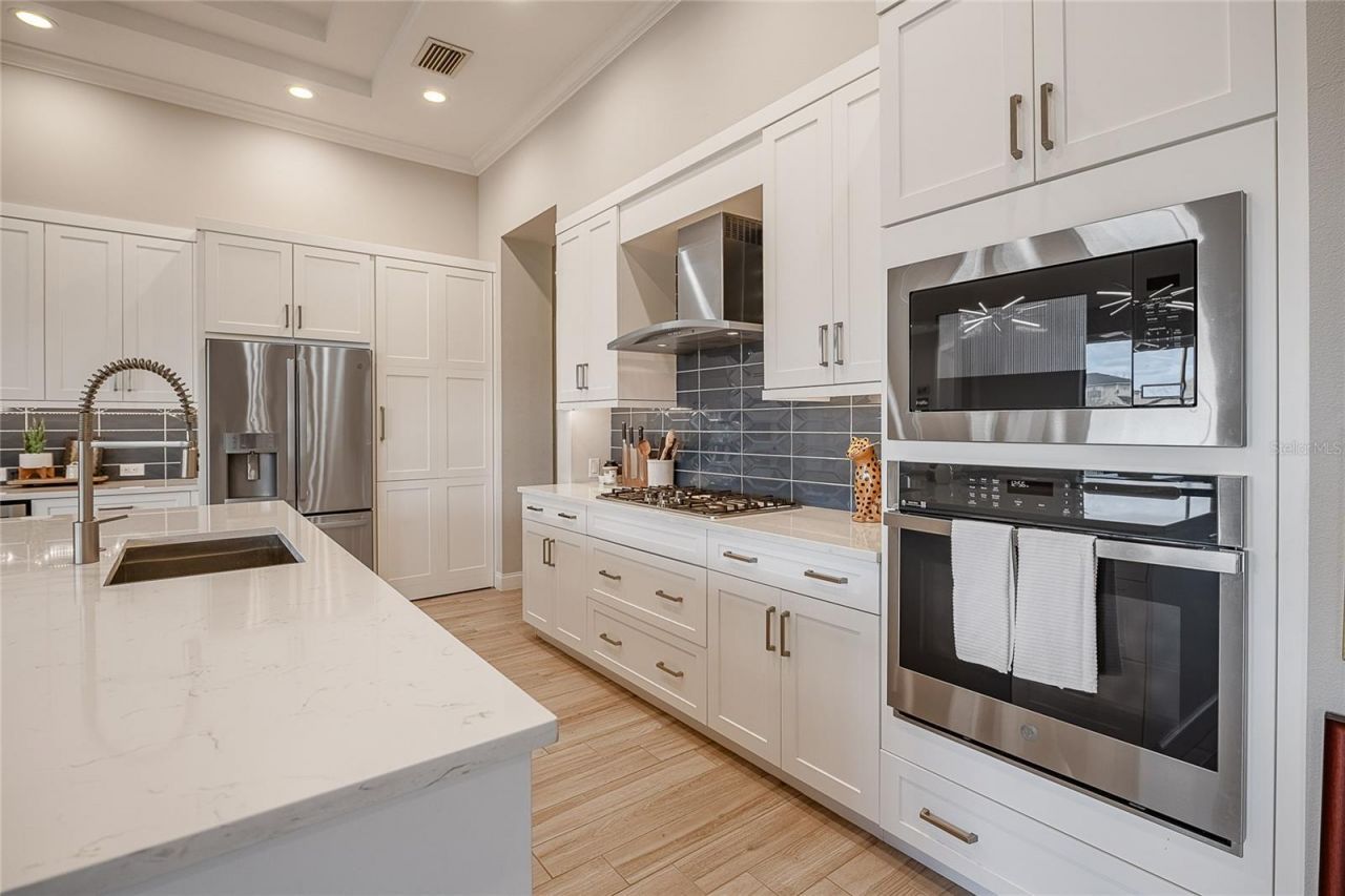 1957 Grasslands Boulevard, Lakeland, FL 33803 Photo