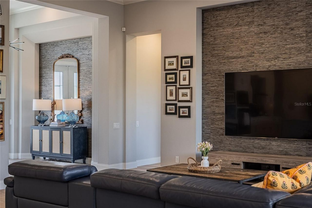 1957 Grasslands Boulevard, Lakeland, FL 33803 Photo