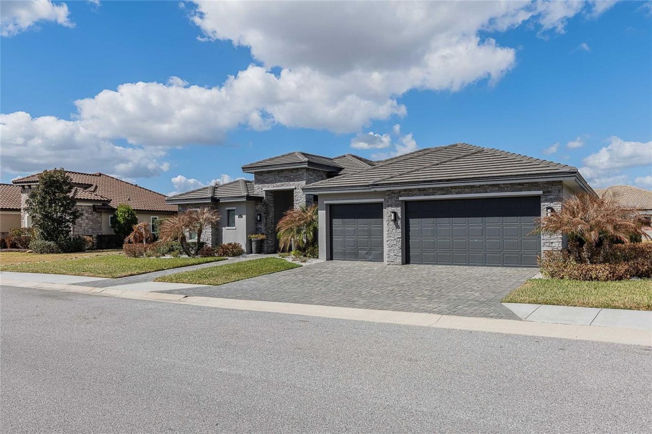 1957 Grasslands Boulevard, Lakeland, FL 33803 Photo