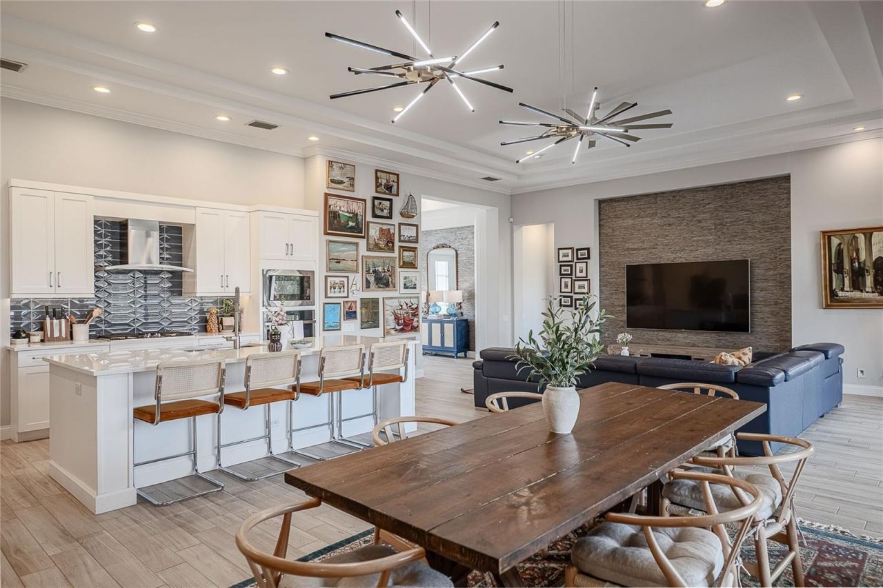 1957 Grasslands Boulevard, Lakeland, FL 33803 Photo