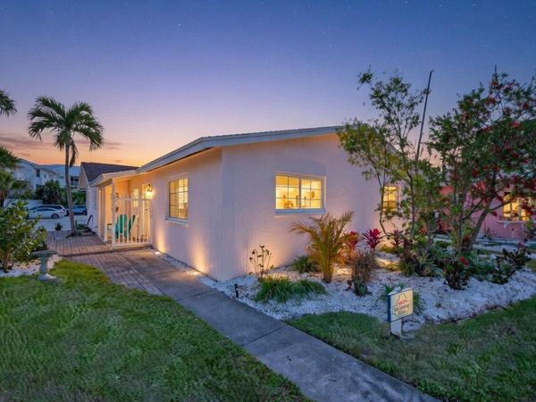 16611 GULF BOULEVARD, NORTH REDINGTON BEACH, FL 33708