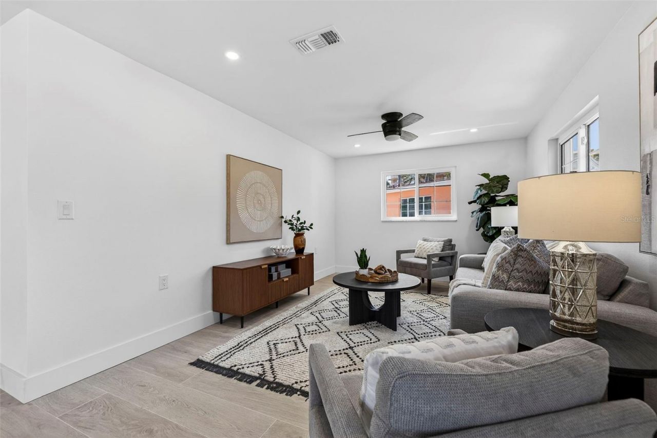 16611 Gulf Boulevard, North Redington Beach, FL 33708 Photo