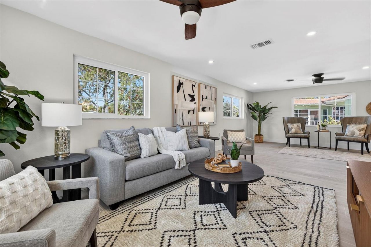 16611 Gulf Boulevard, North Redington Beach, FL 33708 Photo