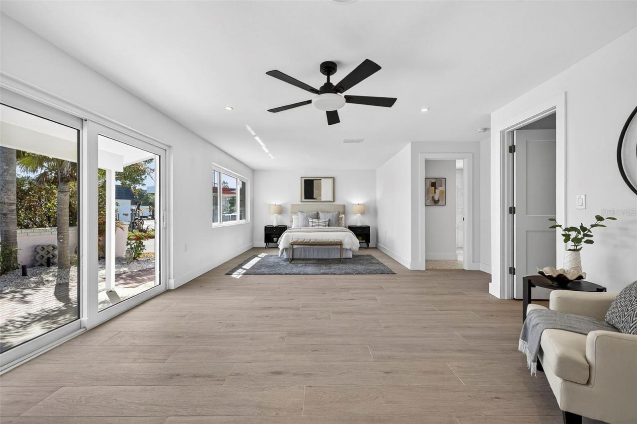 16611 Gulf Boulevard, North Redington Beach, FL 33708 Photo