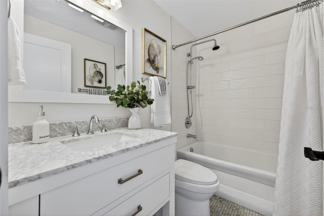 16611 Gulf Boulevard, North Redington Beach, FL 33708 Photo