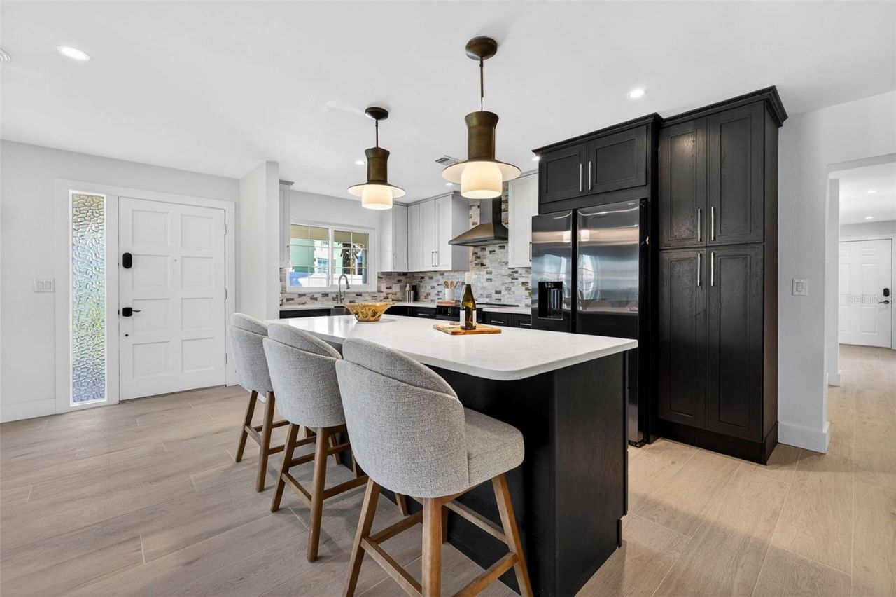 16611 Gulf Boulevard, North Redington Beach, FL 33708 Photo