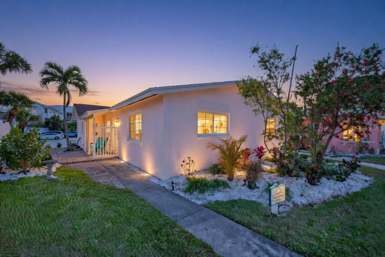 16611 Gulf Boulevard, North Redington Beach, FL 33708 Photo