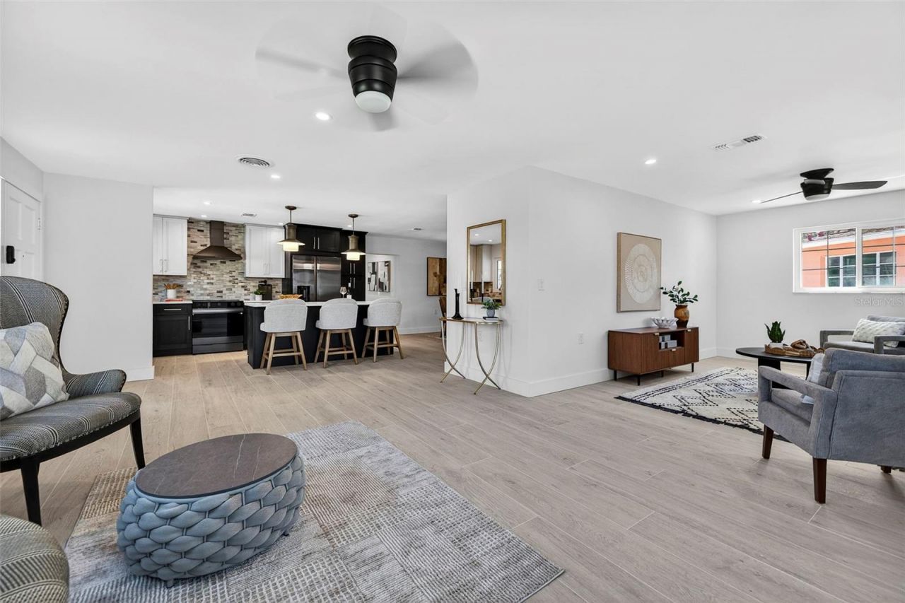 16611 Gulf Boulevard, North Redington Beach, FL 33708 Photo