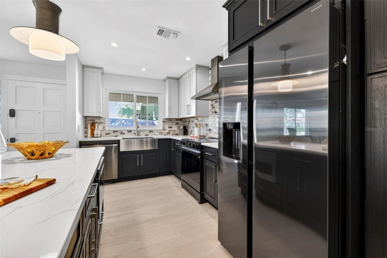 16611 Gulf Boulevard, North Redington Beach, FL 33708 Photo