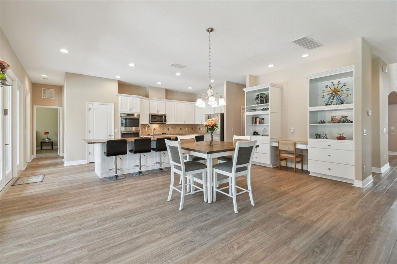 2566 Lake Manor Drive, Land O Lakes, FL 34639 Photo