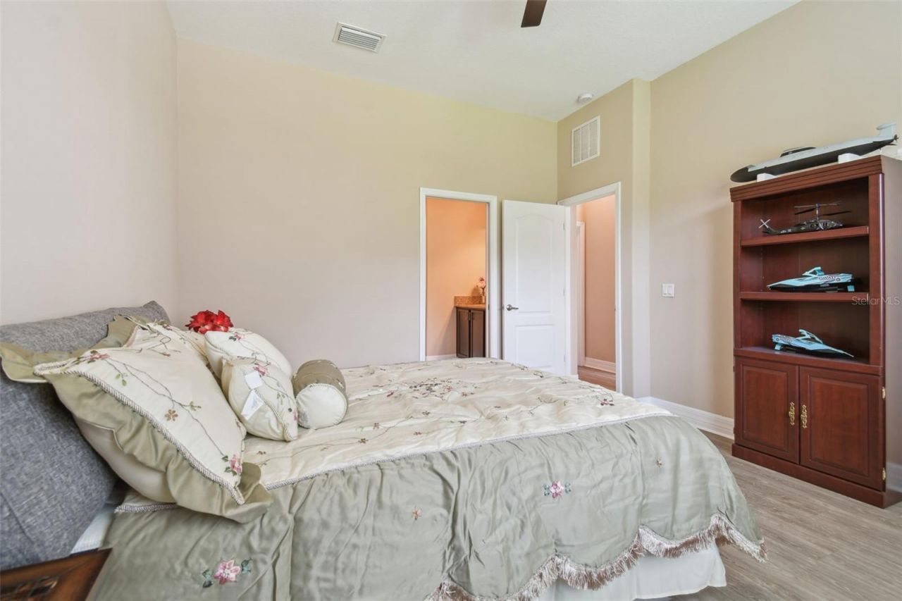 2566 Lake Manor Drive, Land O Lakes, FL 34639 Photo