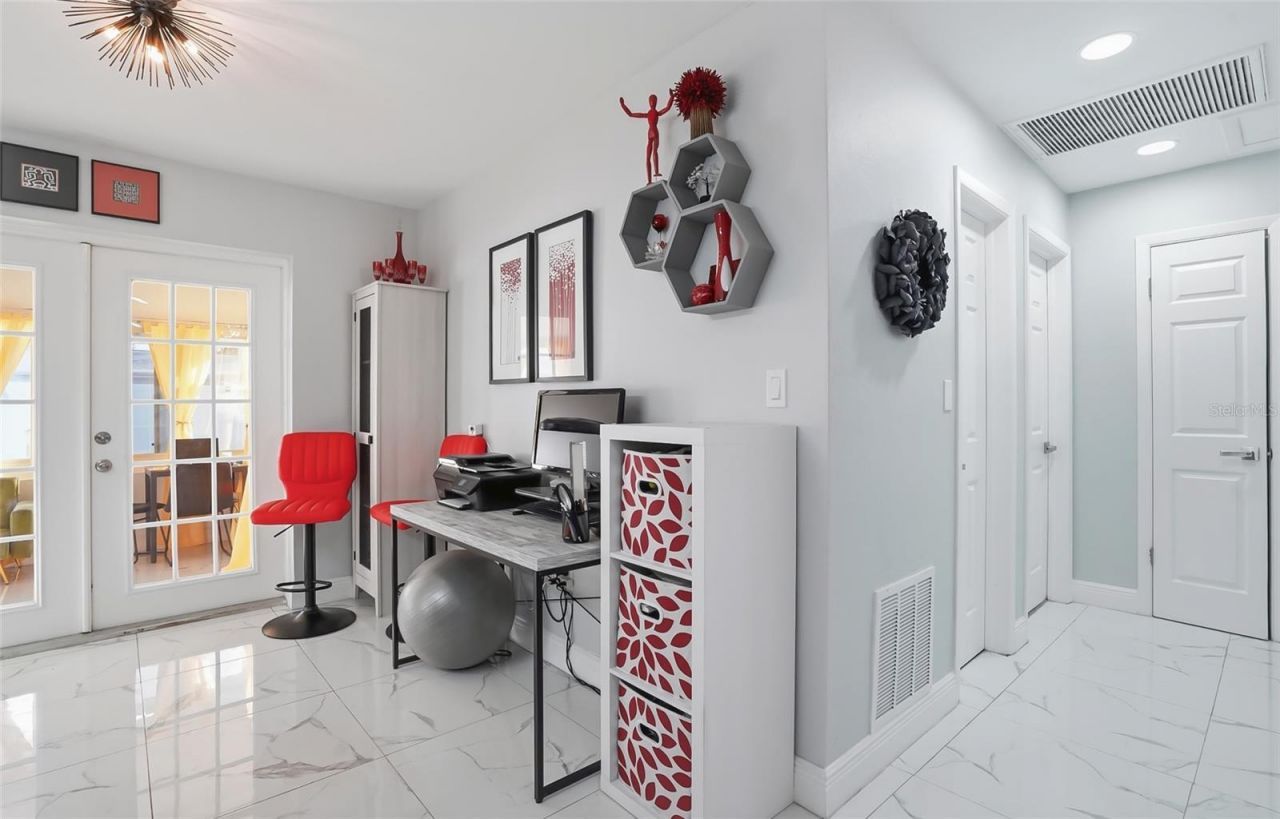 5718 18th Avenue N, Saint Petersburg, FL 33710 Photo