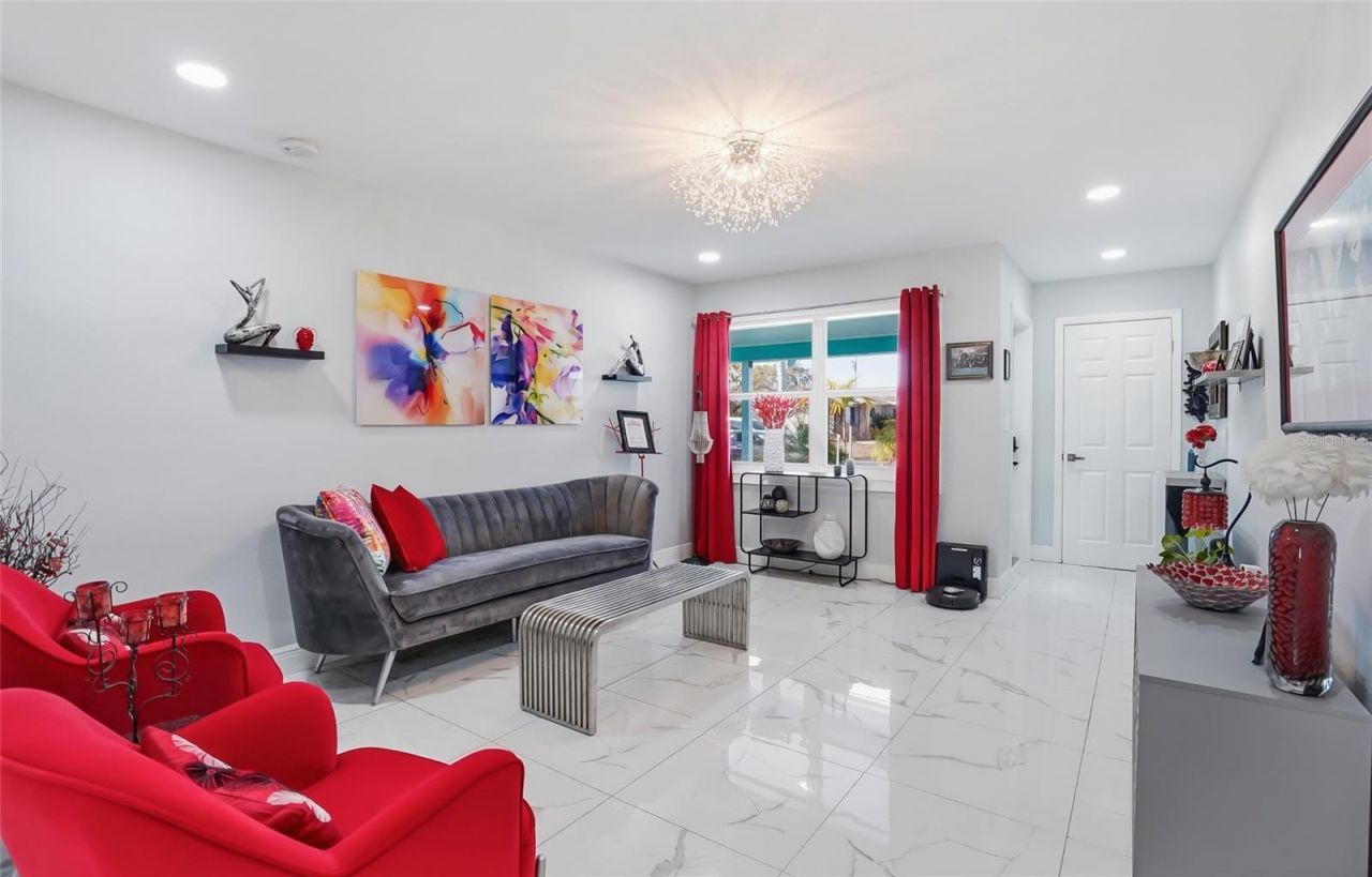 5718 18th Avenue N, Saint Petersburg, FL 33710 Photo