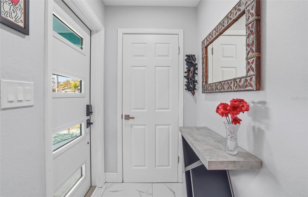 5718 18th Avenue N, Saint Petersburg, FL 33710 Photo