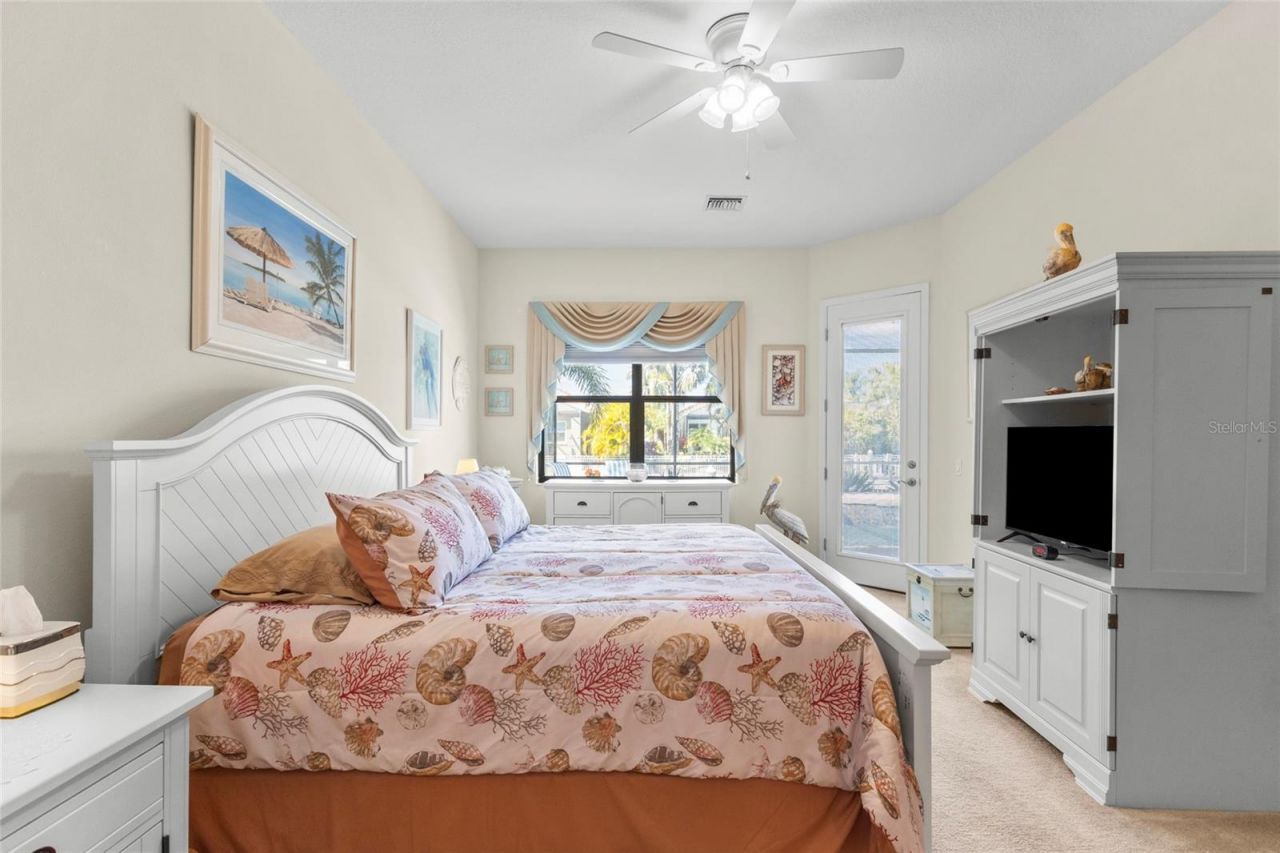 576 Mast Drive, Bradenton, FL 34208 Photo