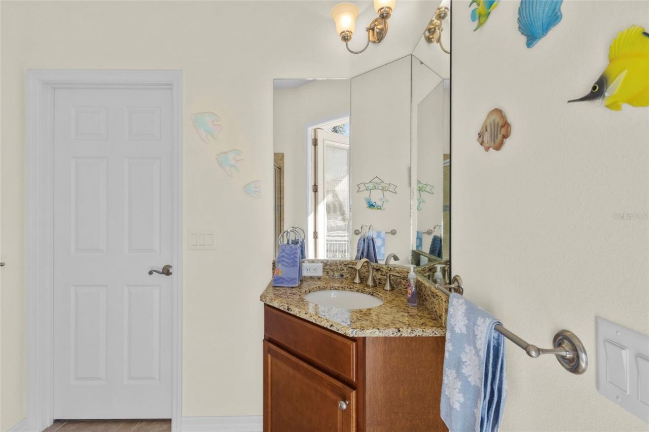 576 Mast Drive, Bradenton, FL 34208 Photo