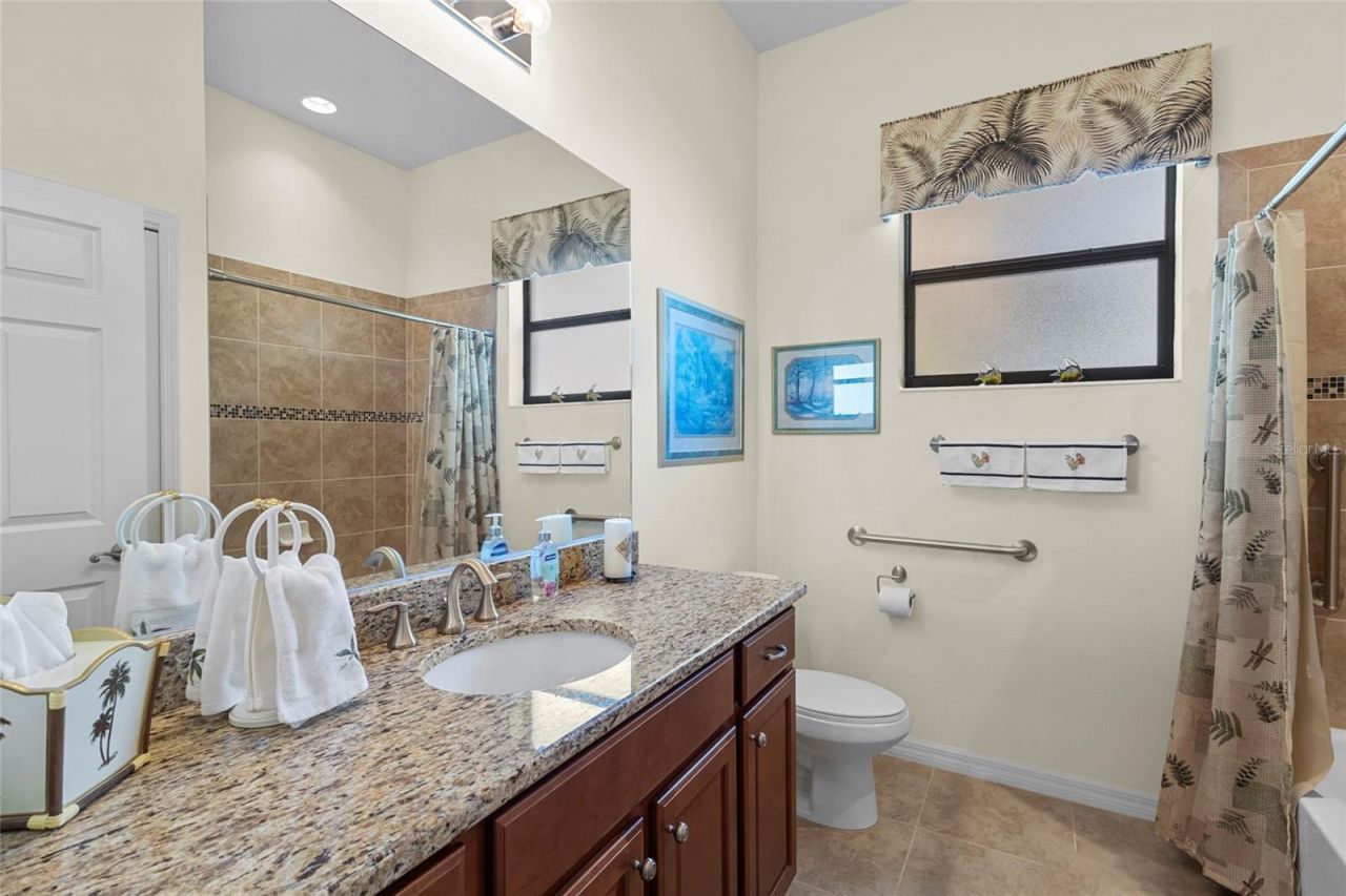 576 Mast Drive, Bradenton, FL 34208 Photo