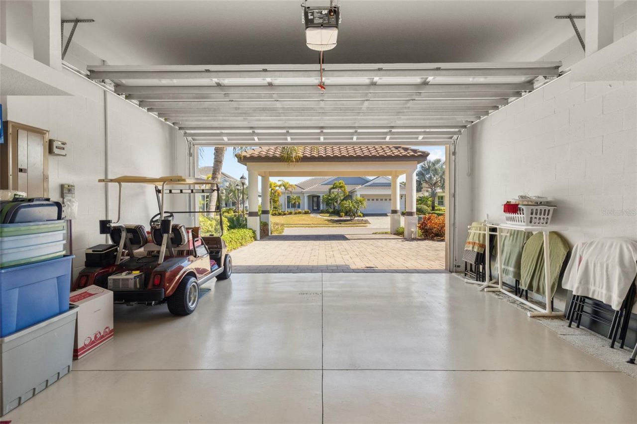 576 Mast Drive, Bradenton, FL 34208 Photo