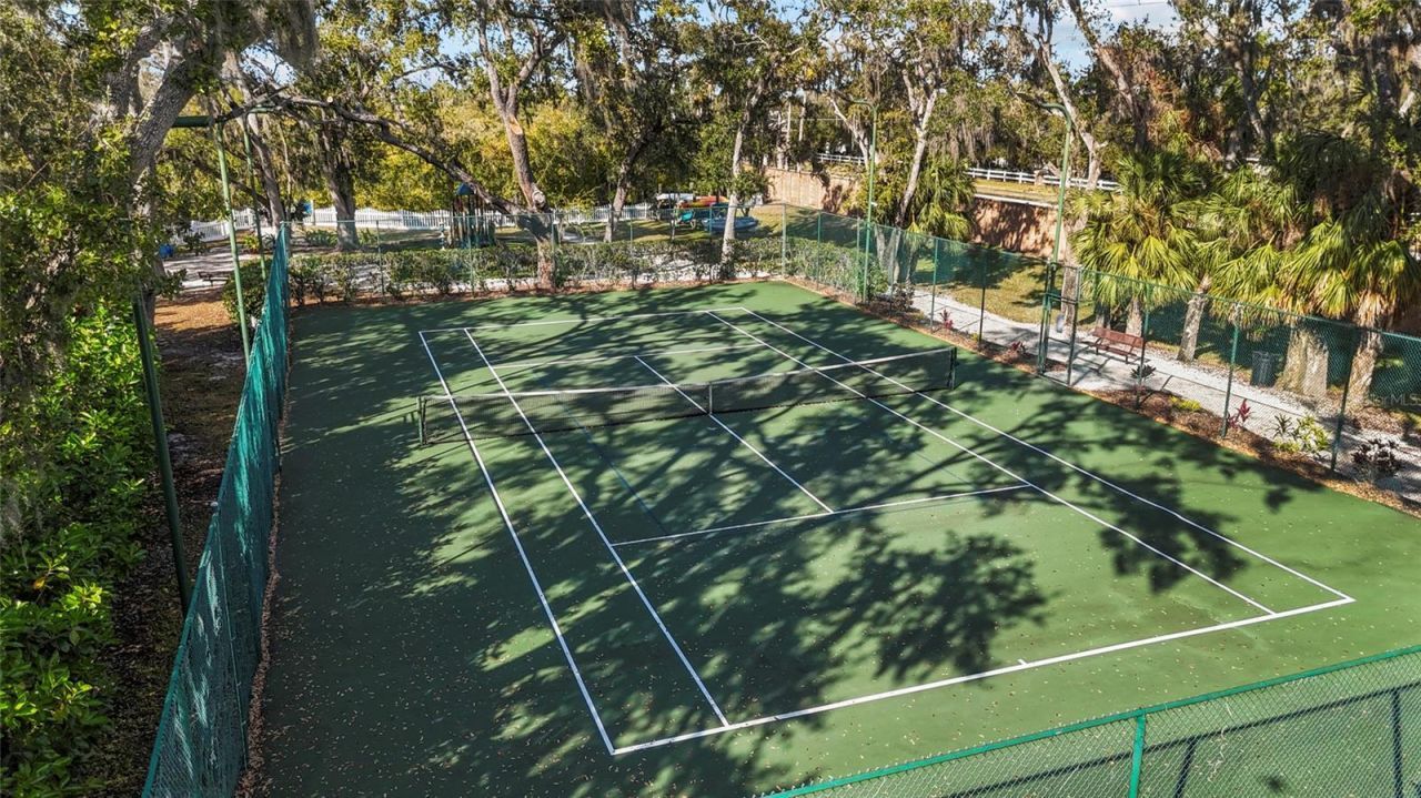 576 Mast Drive, Bradenton, FL 34208 Photo