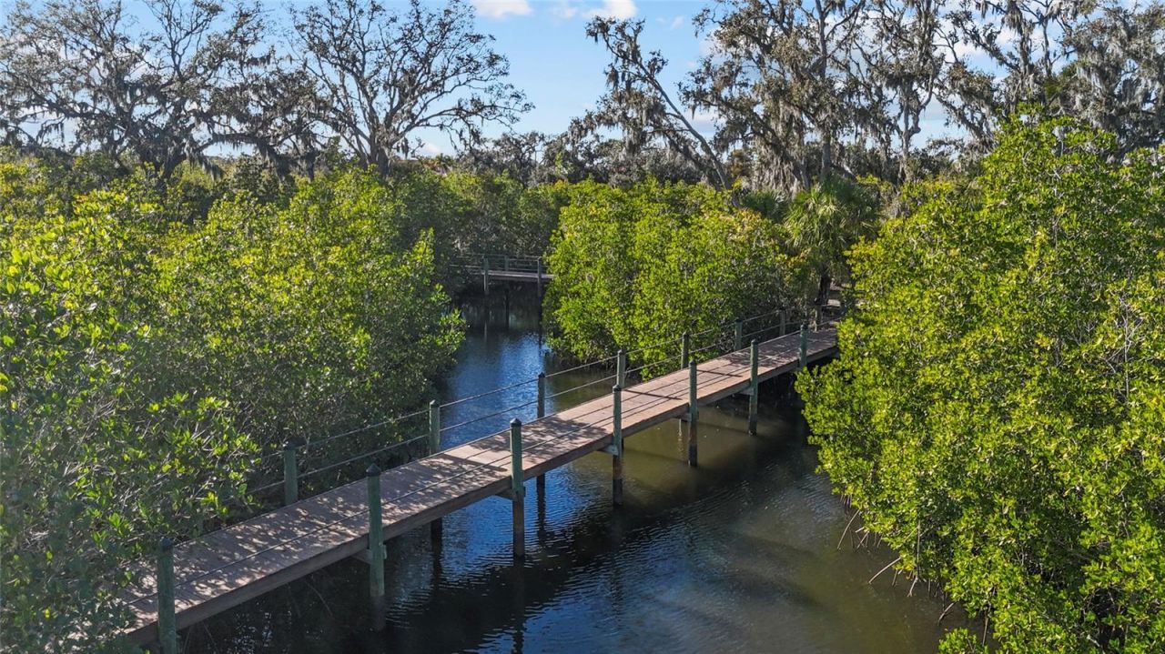 576 Mast Drive, Bradenton, FL 34208 Photo