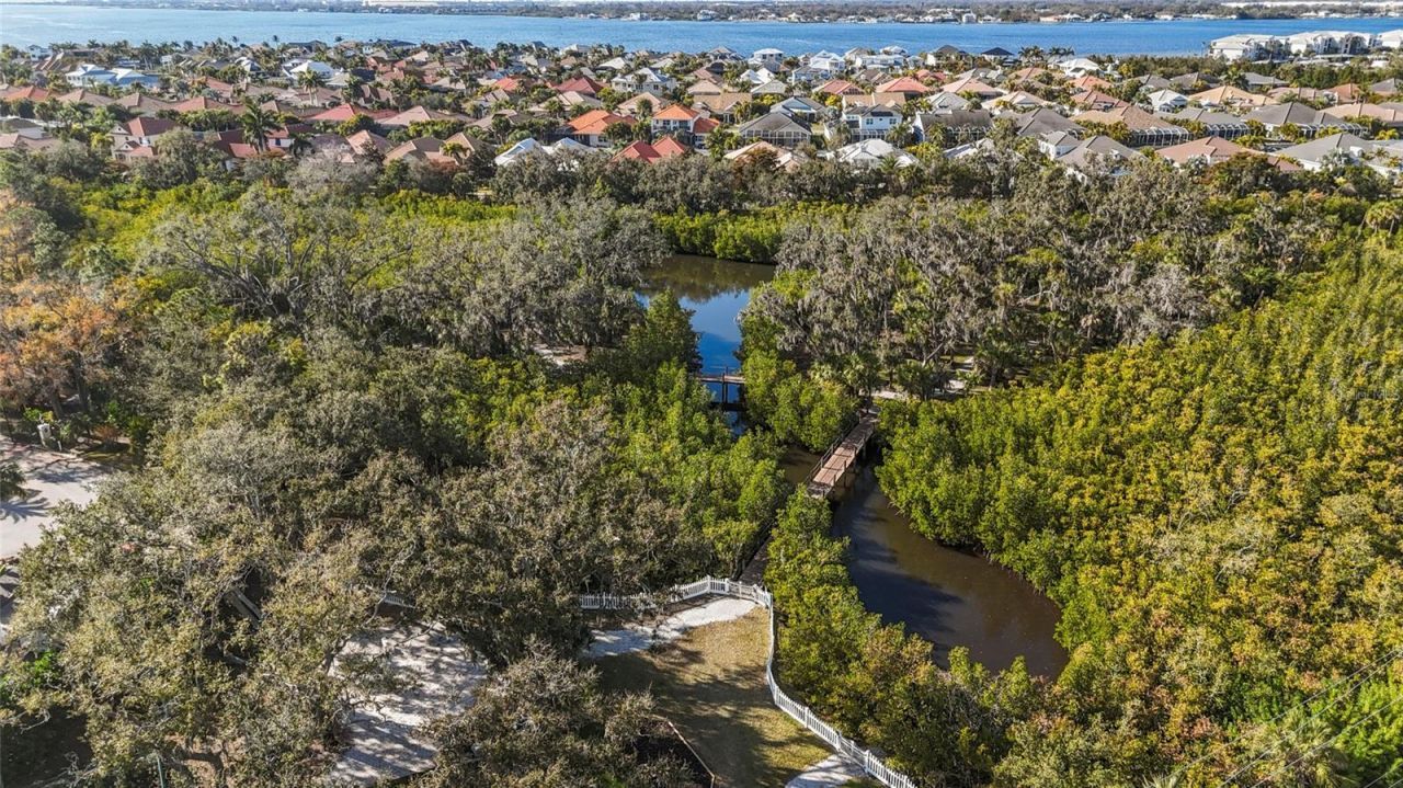 576 Mast Drive, Bradenton, FL 34208 Photo