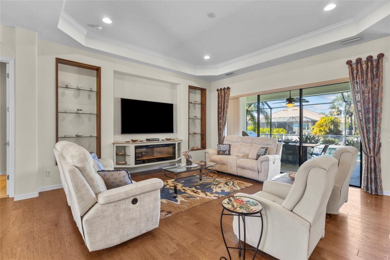 576 Mast Drive, Bradenton, FL 34208 Photo