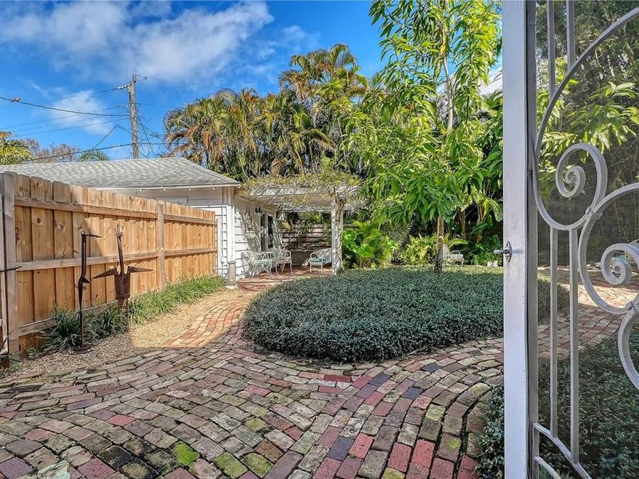 Property Image 37