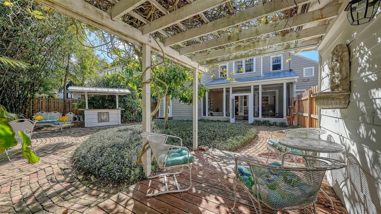 1751 Floyd Street, Sarasota, FL 34239 Photo