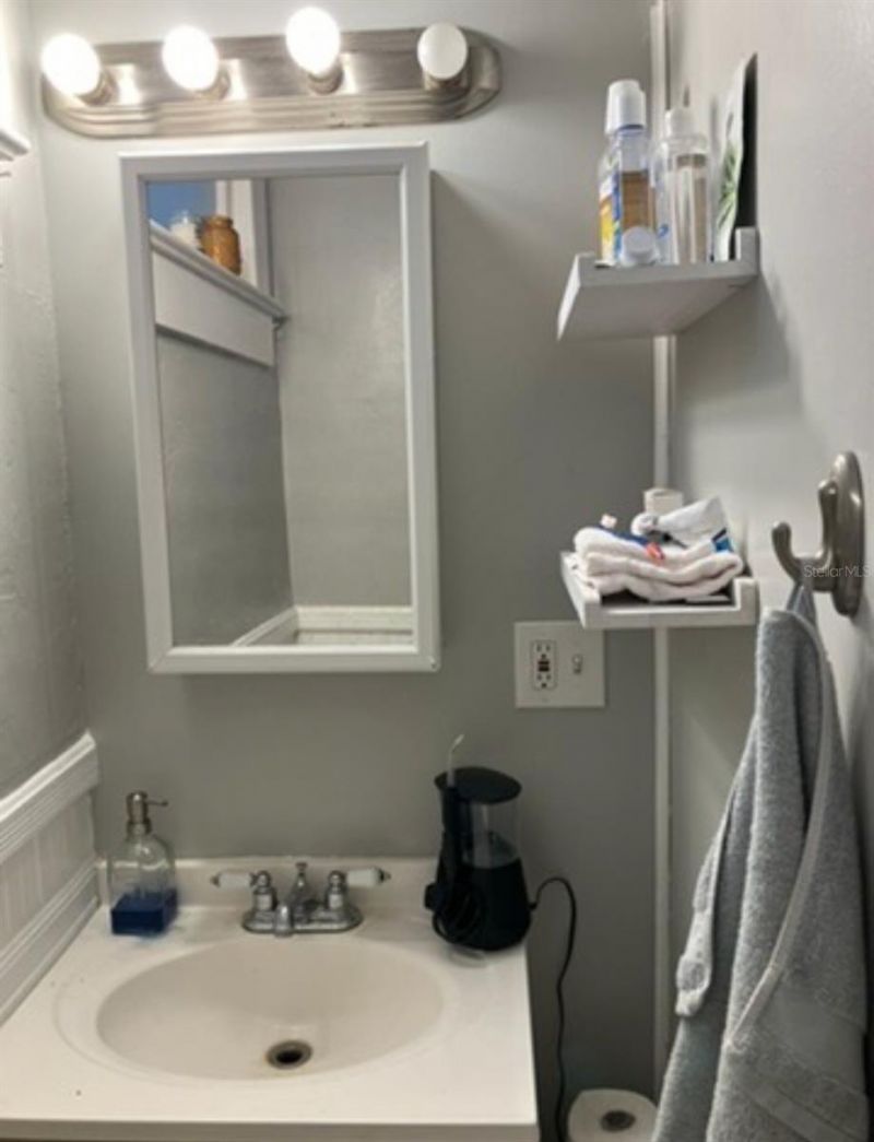 351 1st Street Ne, Saint Petersburg, FL 33701 Photo