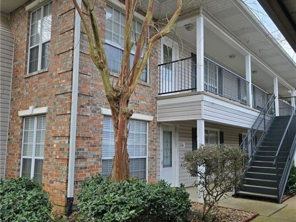 533 VERSAILLES Boulevard, Unit E, Alexandria, LA 71303