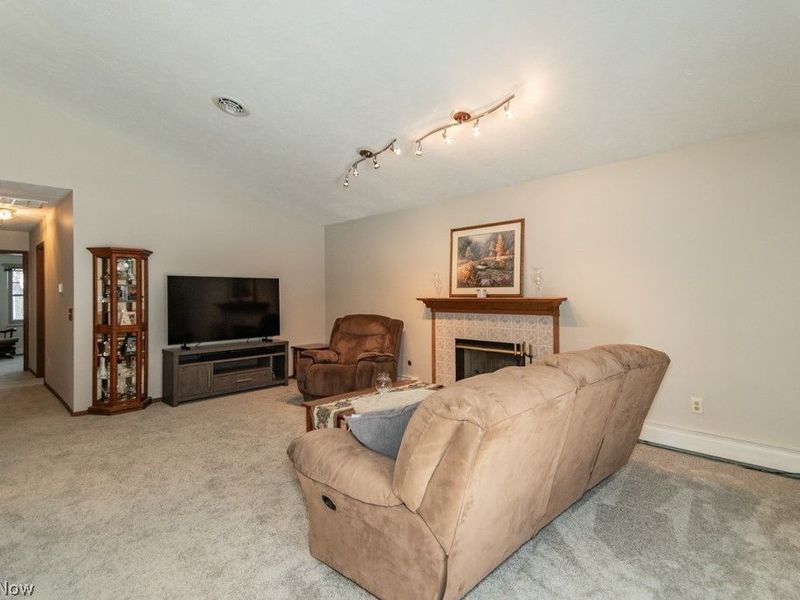 340 Parkway Boulevard, Madison, OH 44057 Photo 18